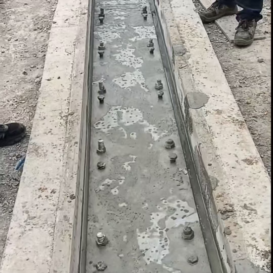 玉环港口码头起重机龙门吊重型机械设备稳固用早强快凝轨道胶泥